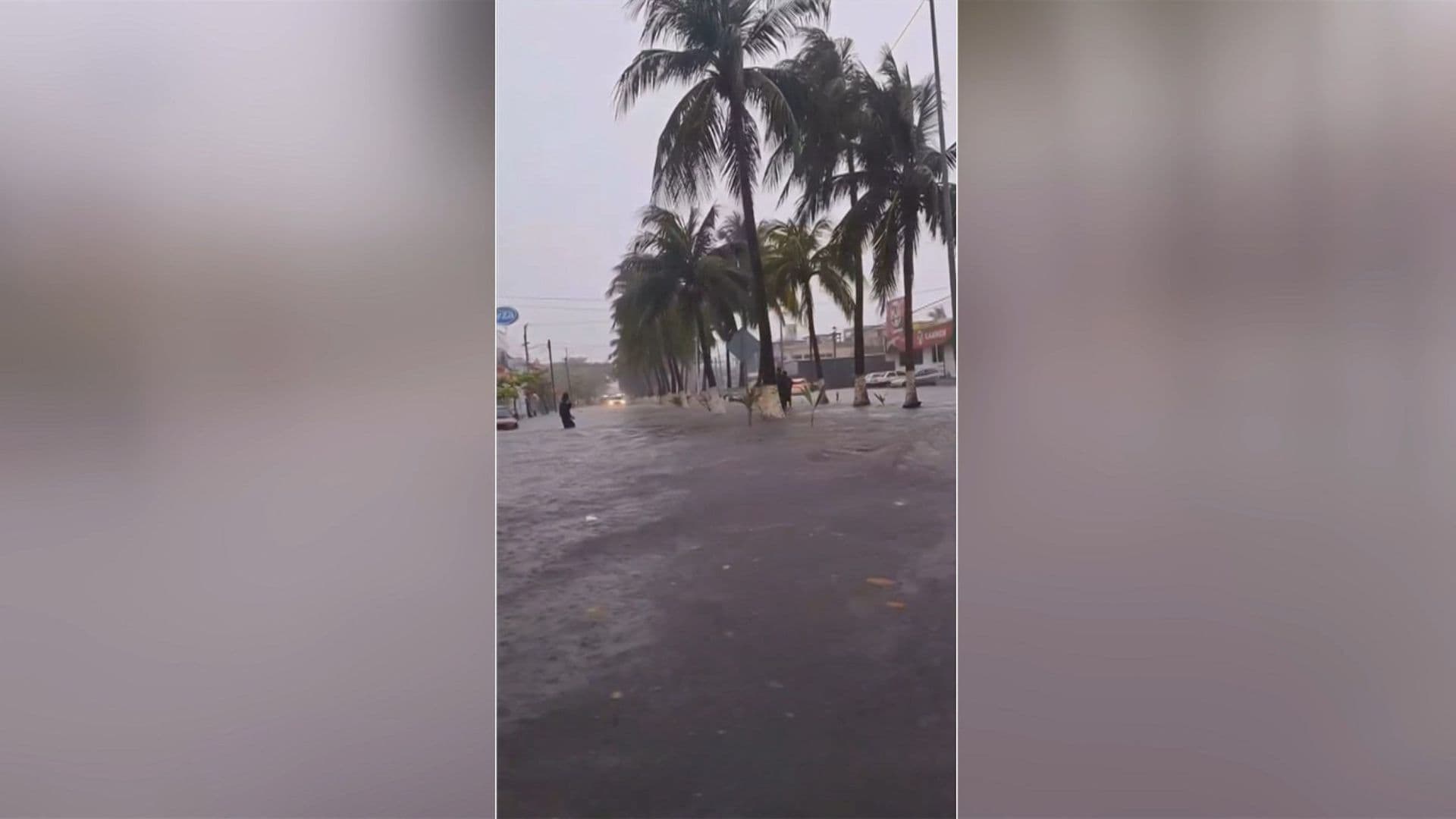 Fuertes Lluvias Causan Severas Inundaciones en Ciudad del Carmen, Campeche