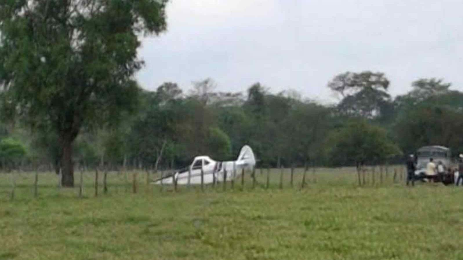 Aterriza de Emergencia Avioneta Fumigadora en límites de Teapa y Tacotalpa, Tabasco