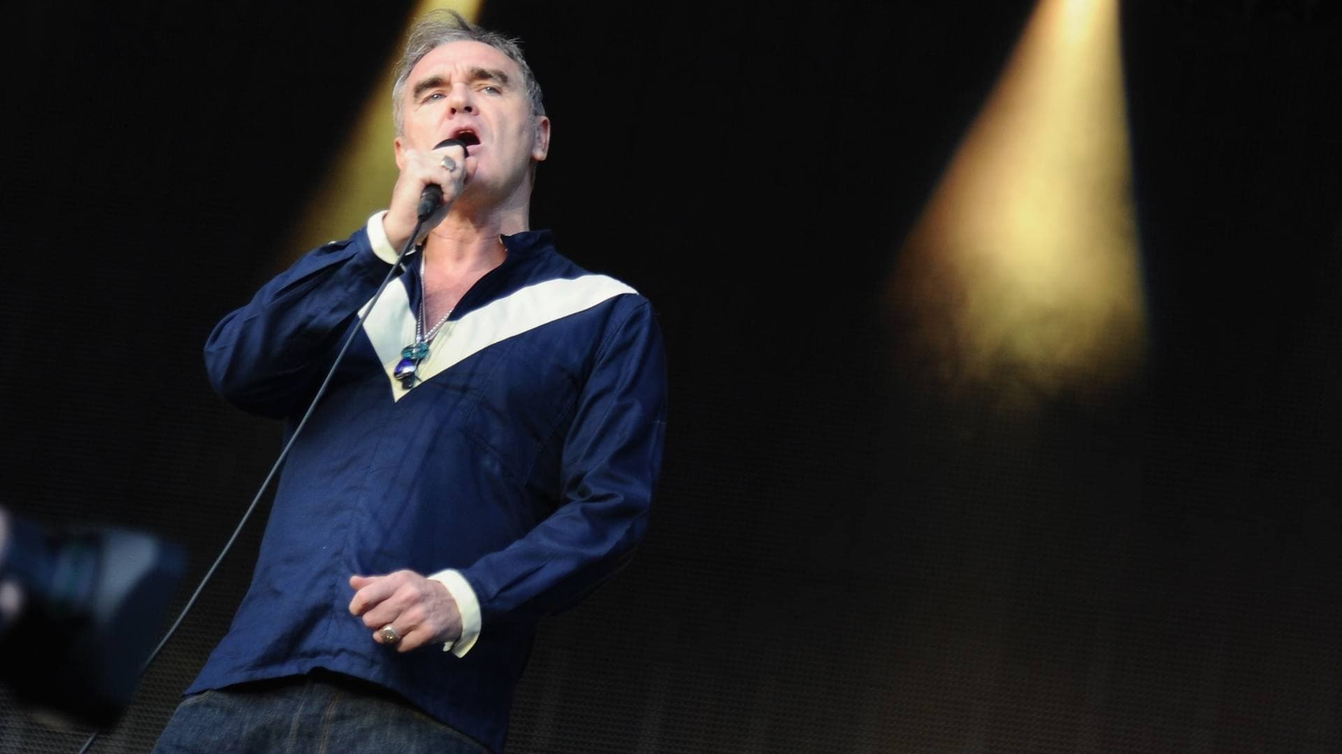 Morrissey Cancela Concierto en Valencia, España... Porque No lo Dejaron Dormir