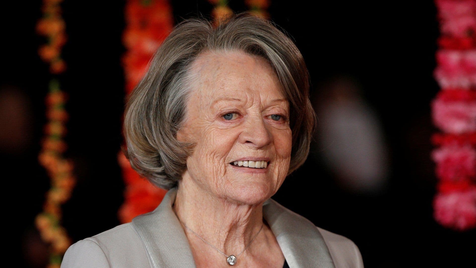 Rey Carlos y Todo Reino Unido, Consternados por Muerte de Maggie Smith, su ‘Tesoro Nacional’
