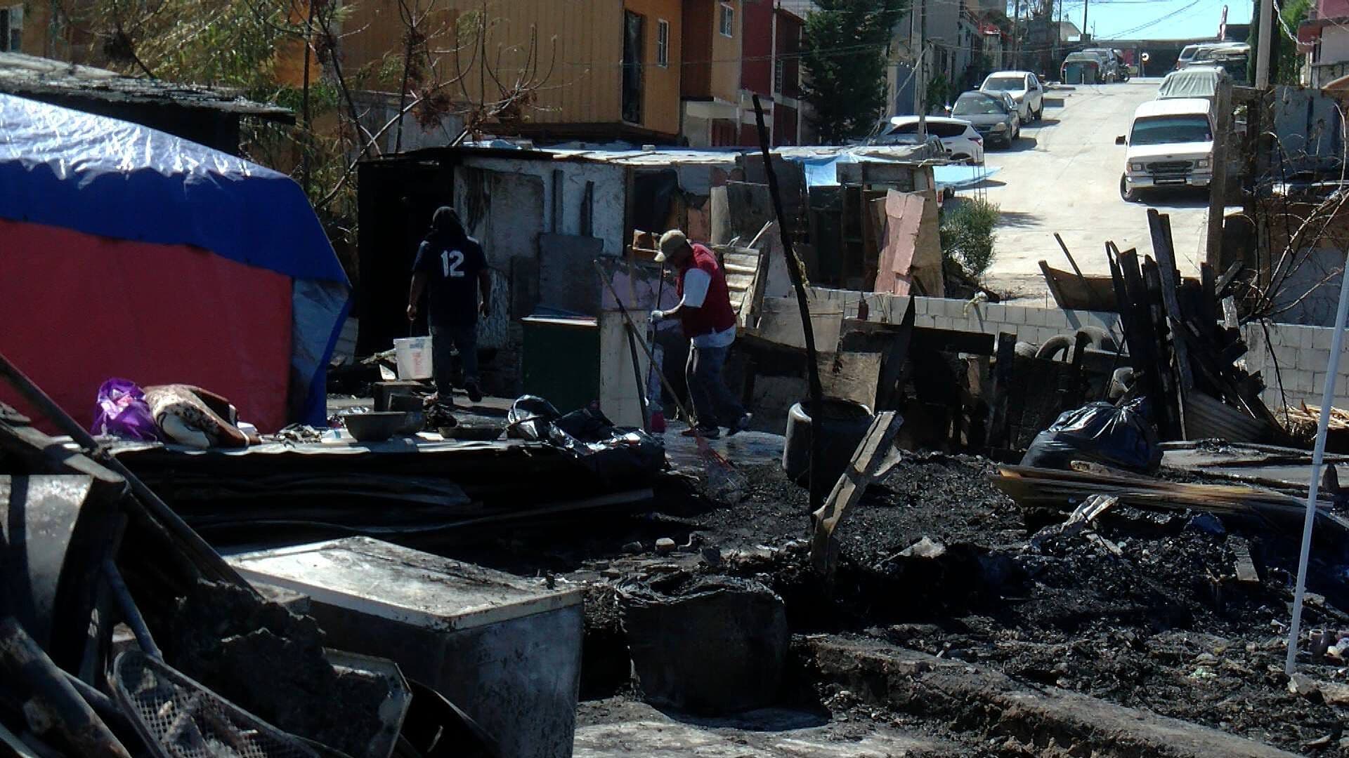 Incendio Deja a Familias Mixtecas Sin Hogar en Valle Verde, Tijuana; Piden Apoyo Ciudadano