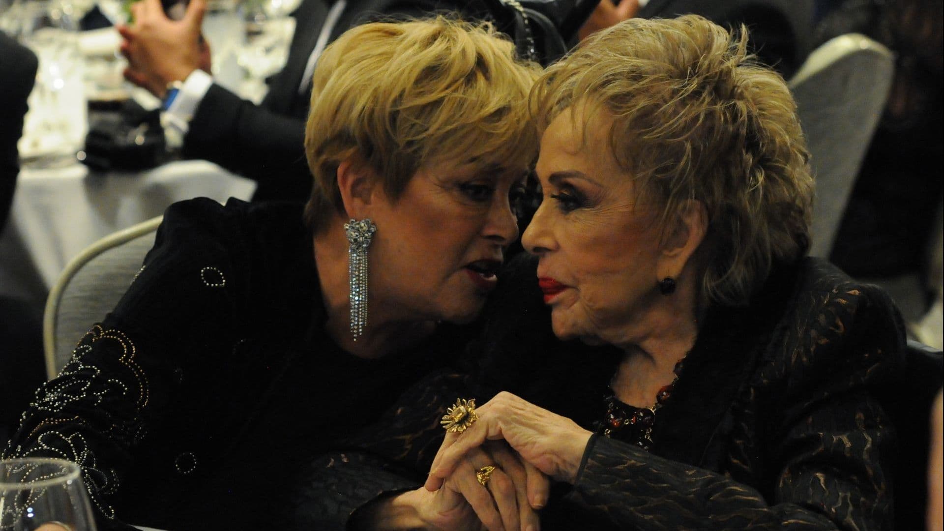 'Te Amaré por Siempre': Sylvia Pasquel Da Emotivo Mensaje de Despedida a su Madre, Silvia Pinal