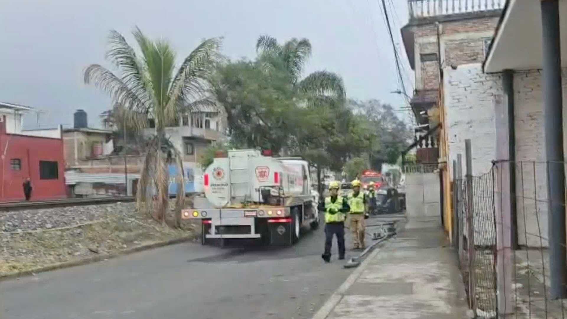 Incendio en Domicilio de Orizaba, Veracruz, Provoca Movilización de Cuerpos de Emergencias