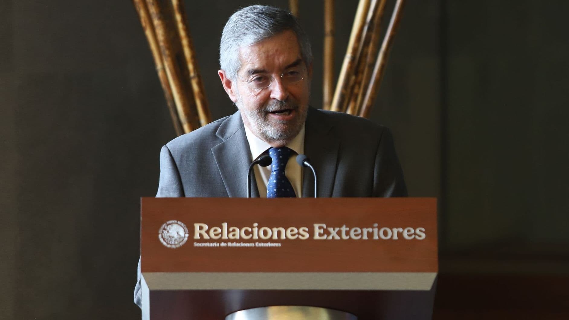 SRE Cancela Cargo de Cónsul Honorario de Filipinas Martín Camarena de Obeso