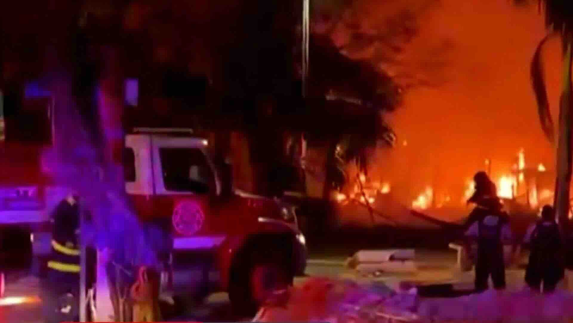 Incendio Consumió Cinco Palapas en Playa del Carmen, Quintana Roo