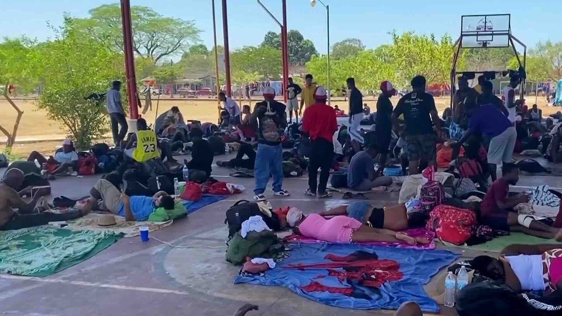 Caravana Migrante Avanza a Mapastepec y Espera Acuerdos con Autoridades de Chiapas