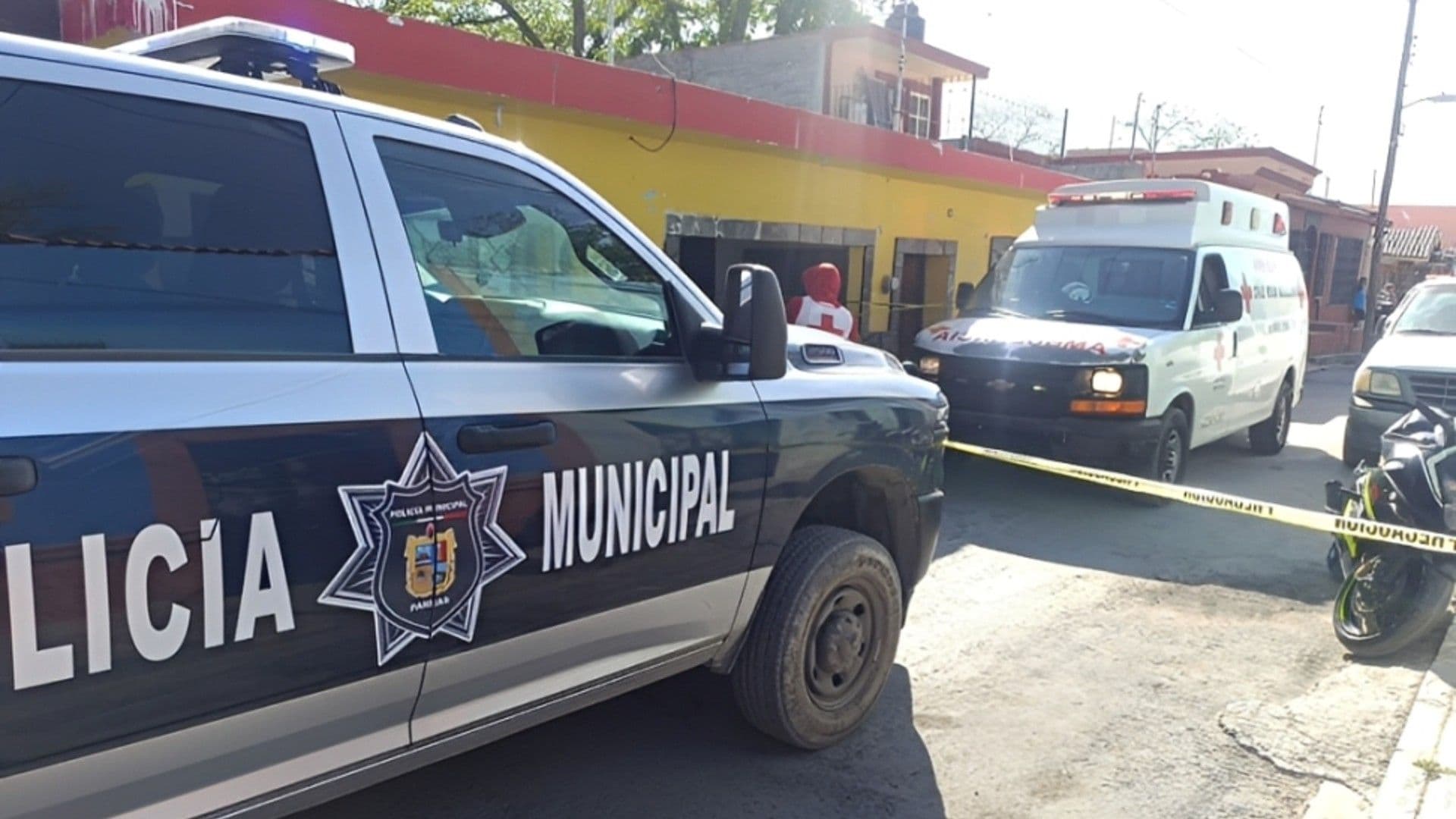 Muere Podador de Nogal al Caer de 15 Metros en Parras de la Fuente