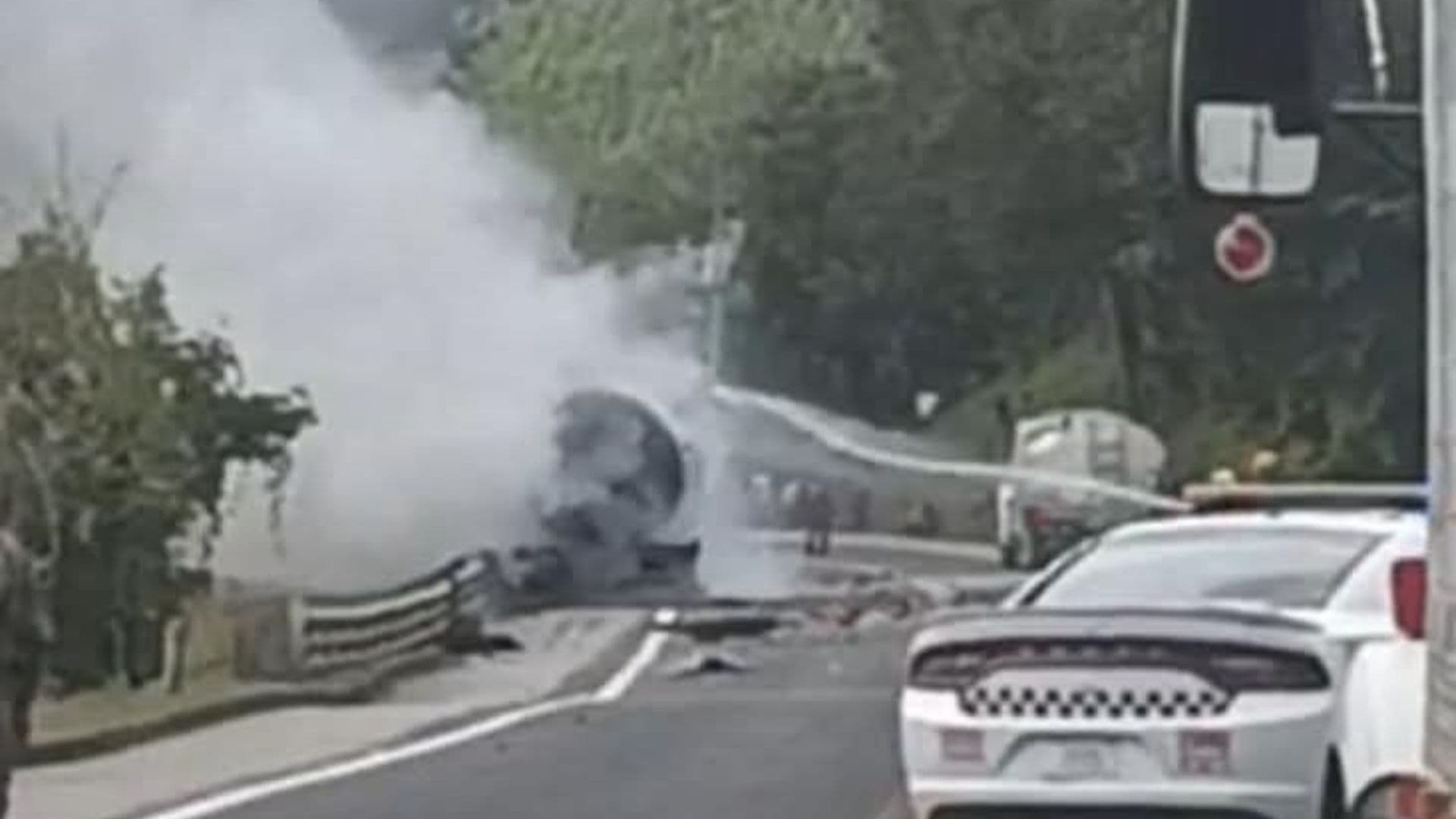 Pipa Termina en Llamas Luego de Choque y Volcadura en la Autopista México-Tuxpan Hoy