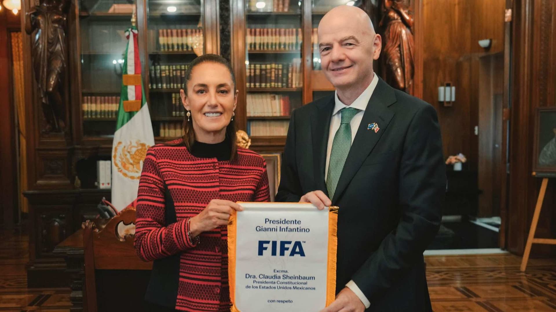 Sheinbaum y Gianni Infantino Se Reúnen en Palacio Nacional; ¿De Qué Hablaron?