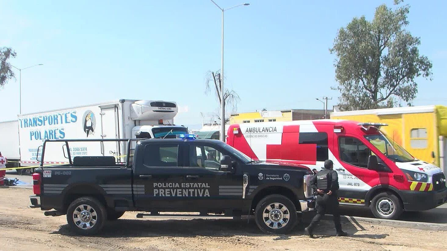 Motociclista Muere Arrollado por Tráiler en San Pedro Tlaquepaque