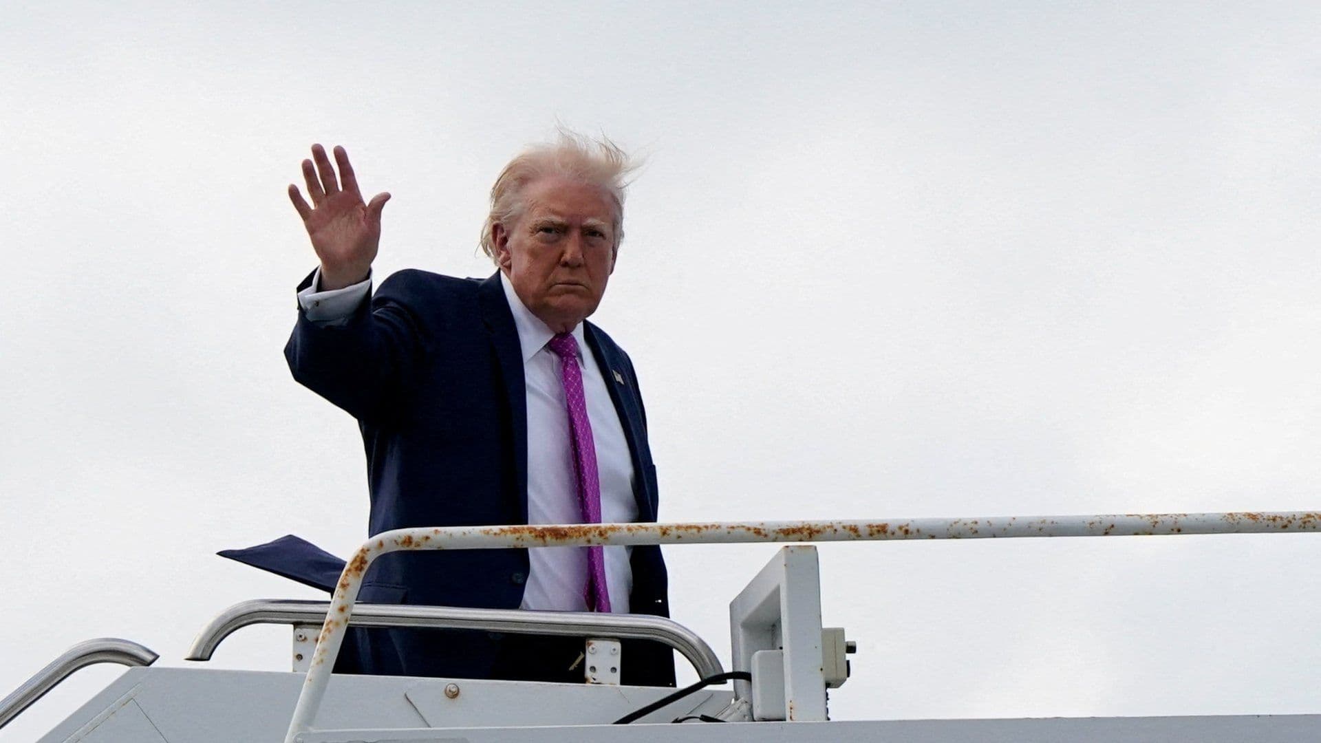 Aeropuerto de Palm Beach Cambia de Nombre: Florida Firma Ley en Respaldo a Donald Trump
