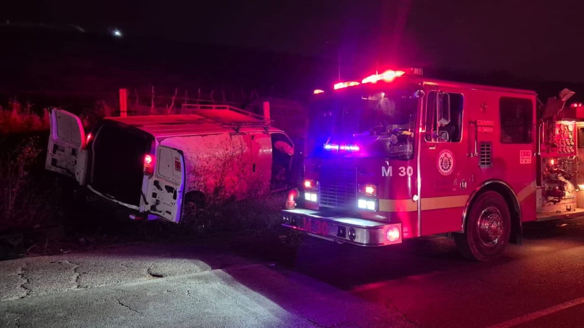Choque Entre Dos Vehículos Deja un Muerto y Dos Heridos en Maneadero, Ensenada