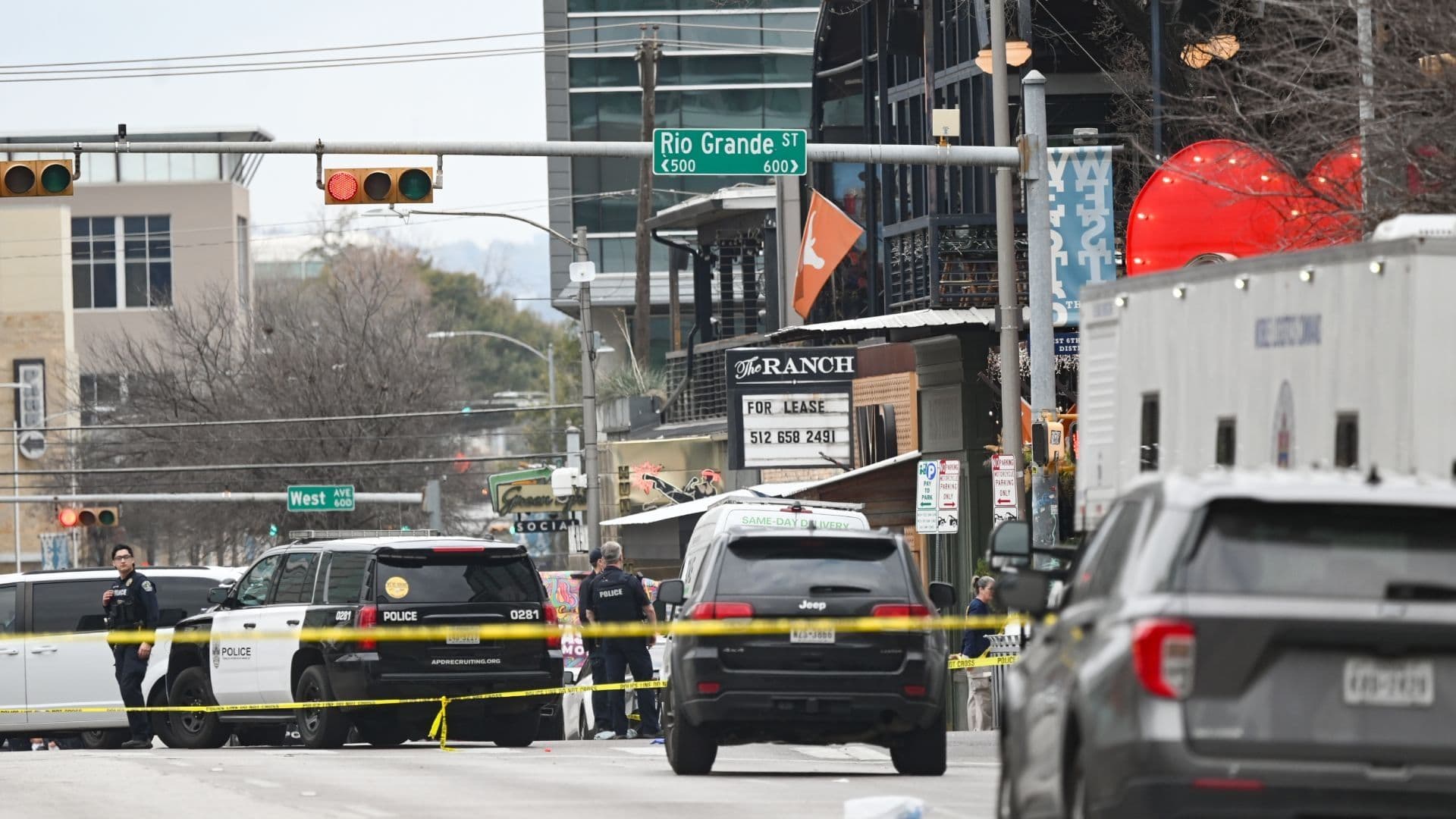 Tiroteo en Un Bar de Austin, Texas, Deja Tres Muertos y 14 Heridos; Presunto Tirador, Abatido