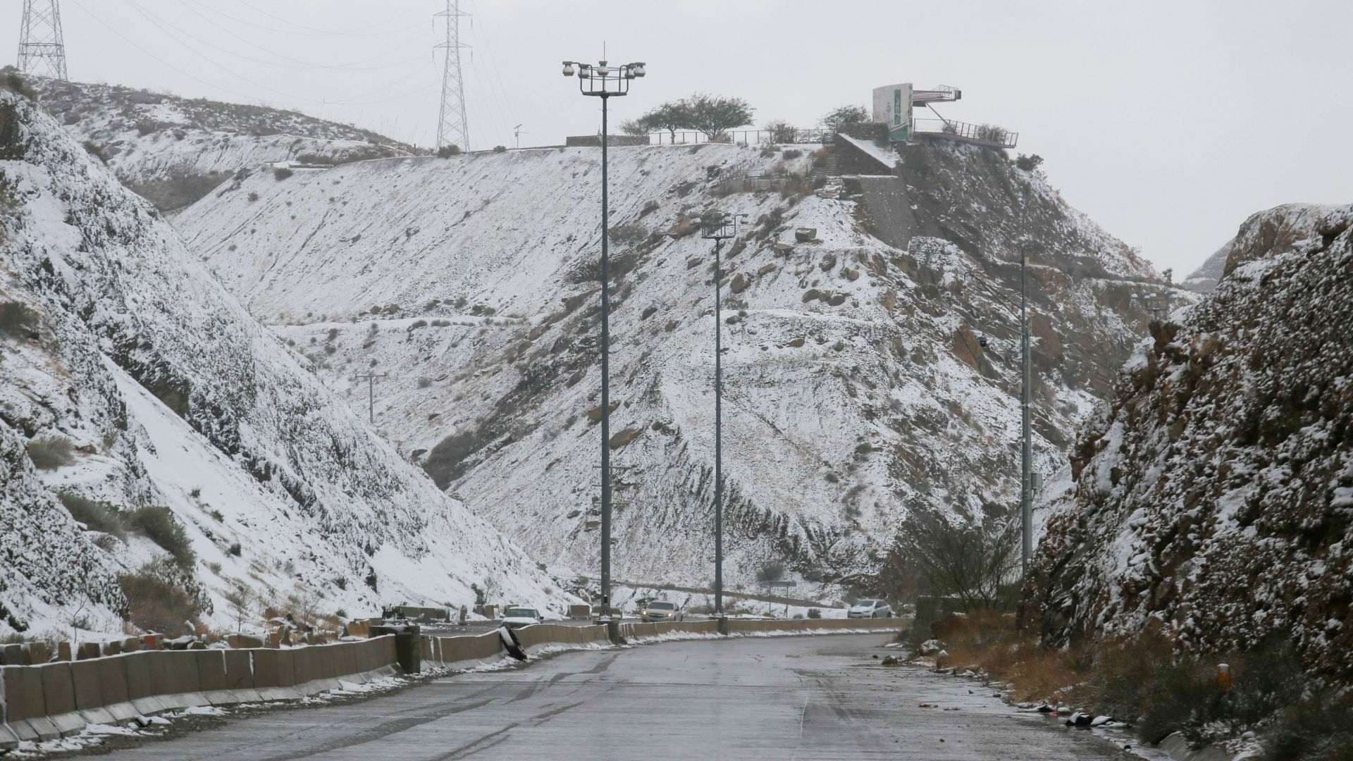 Tormenta Invernal y Ola de Calor Hoy: Estados con Nevadas y Temperaturas de Hasta 45 Grados