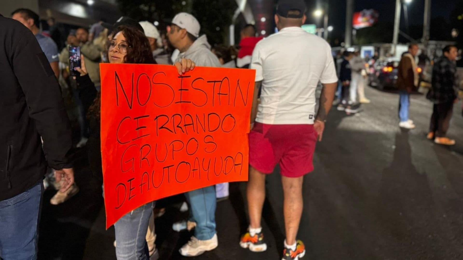 Integrantes de Centros de Rehabilitación Bloquean Periférico Norte, Edomex; Esto Es lo que Piden