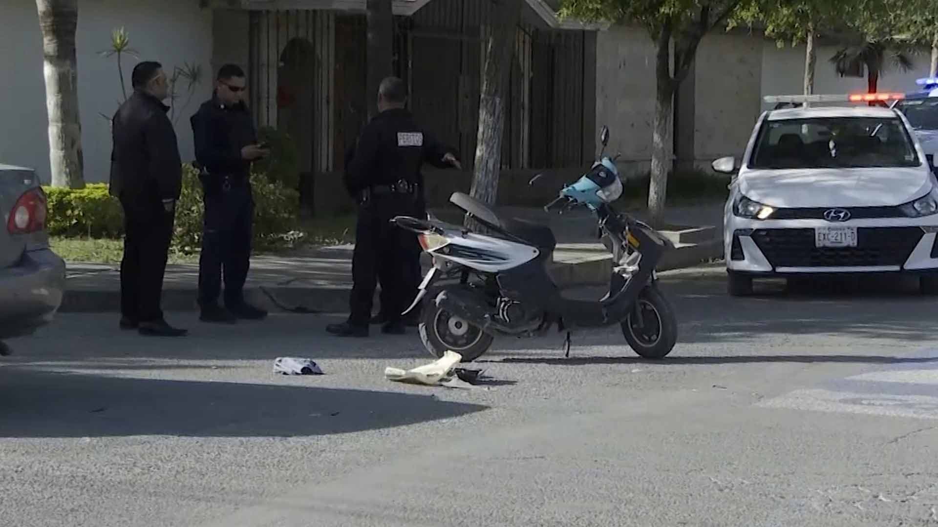 Atropellan a Mujer Motociclista en Colonia San Isidro en Torreón; Conductor Huyó del Lugar