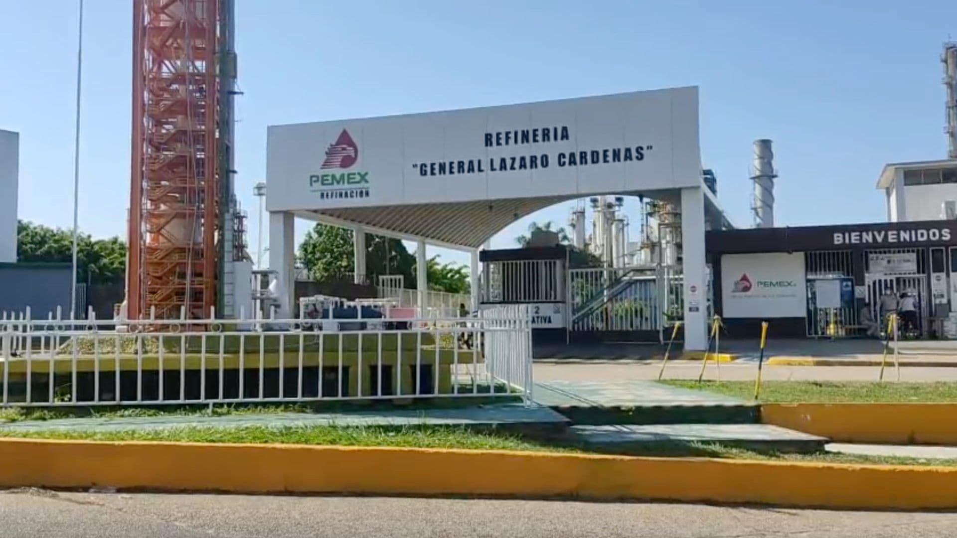 Hombre Muere Presuntamente Infartado al Interior de Refinería de Minatitlán al Sur de Veracruz