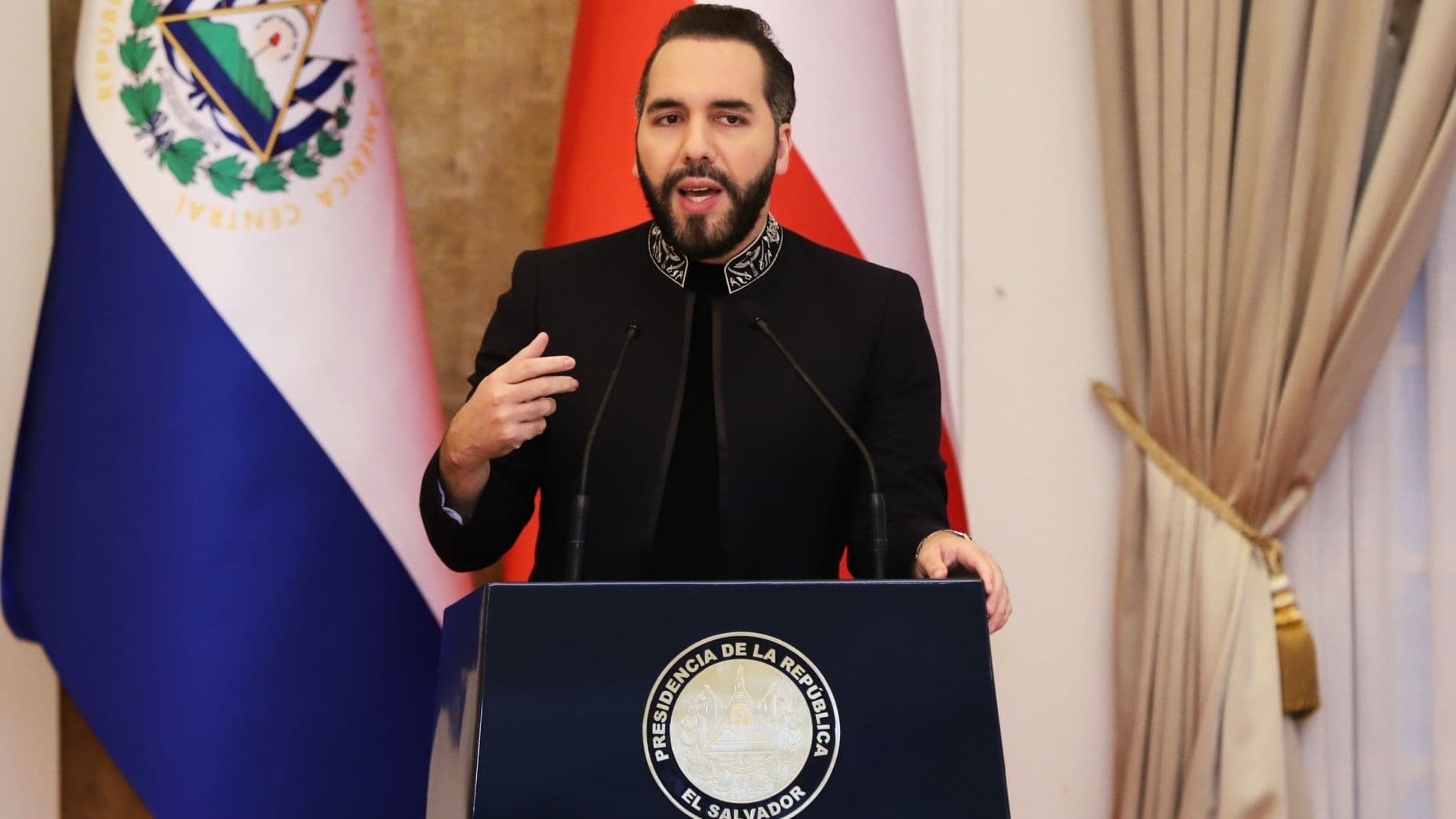 Bukele Propone Cadena Perpetua para Menores de Edad en El Salvador; ¿Qué Delitos Contempla?