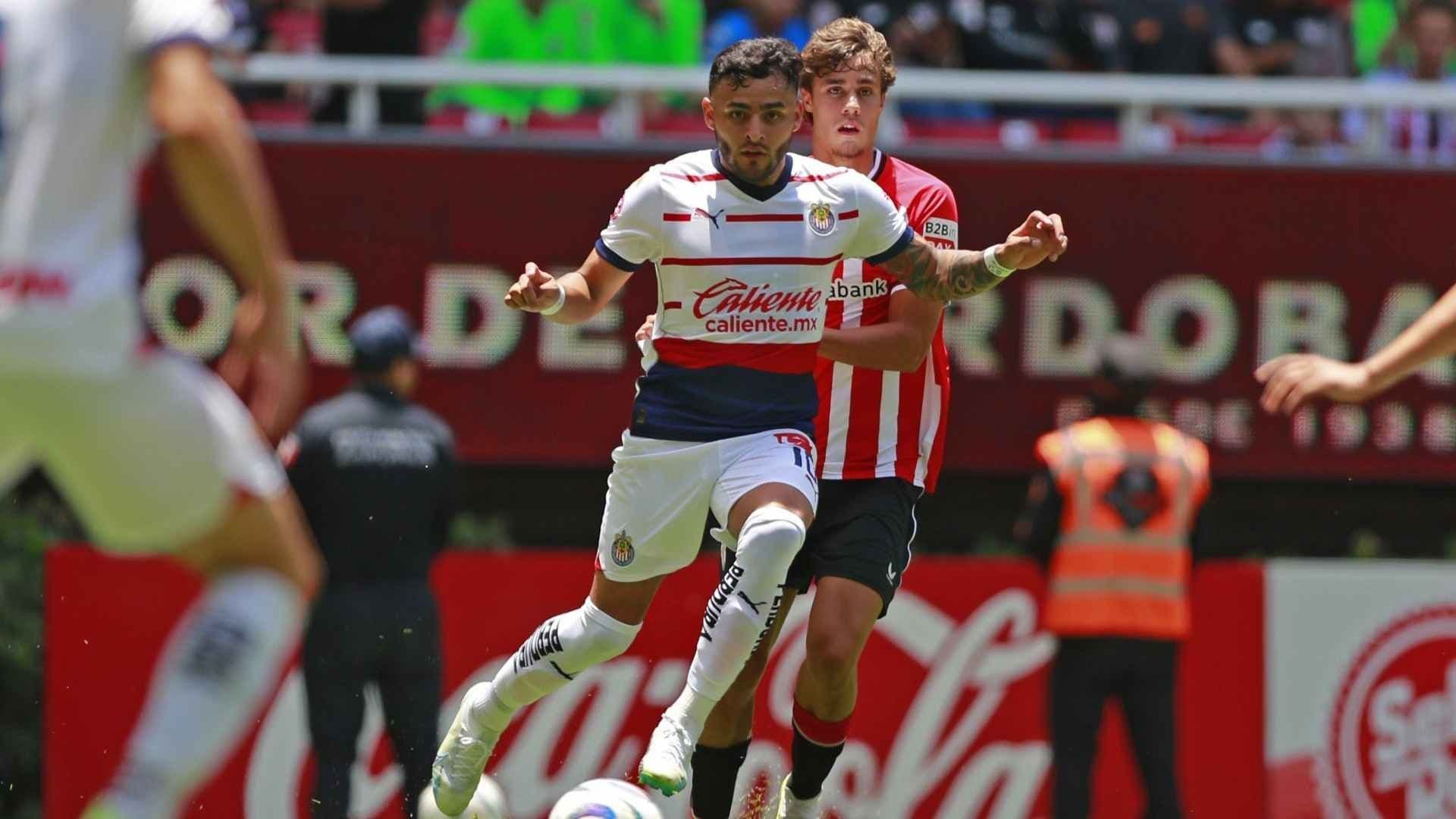 ¡No se Van! Alexis Vega y ‘Chicote’ Calderón Reciben Indulto y Regresan a Chivas