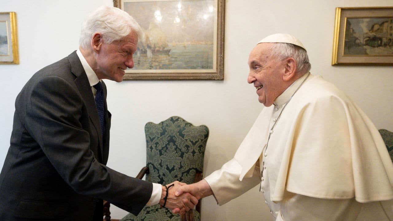 Papa Francisco Recibe a Bill Clinton en el Vaticano