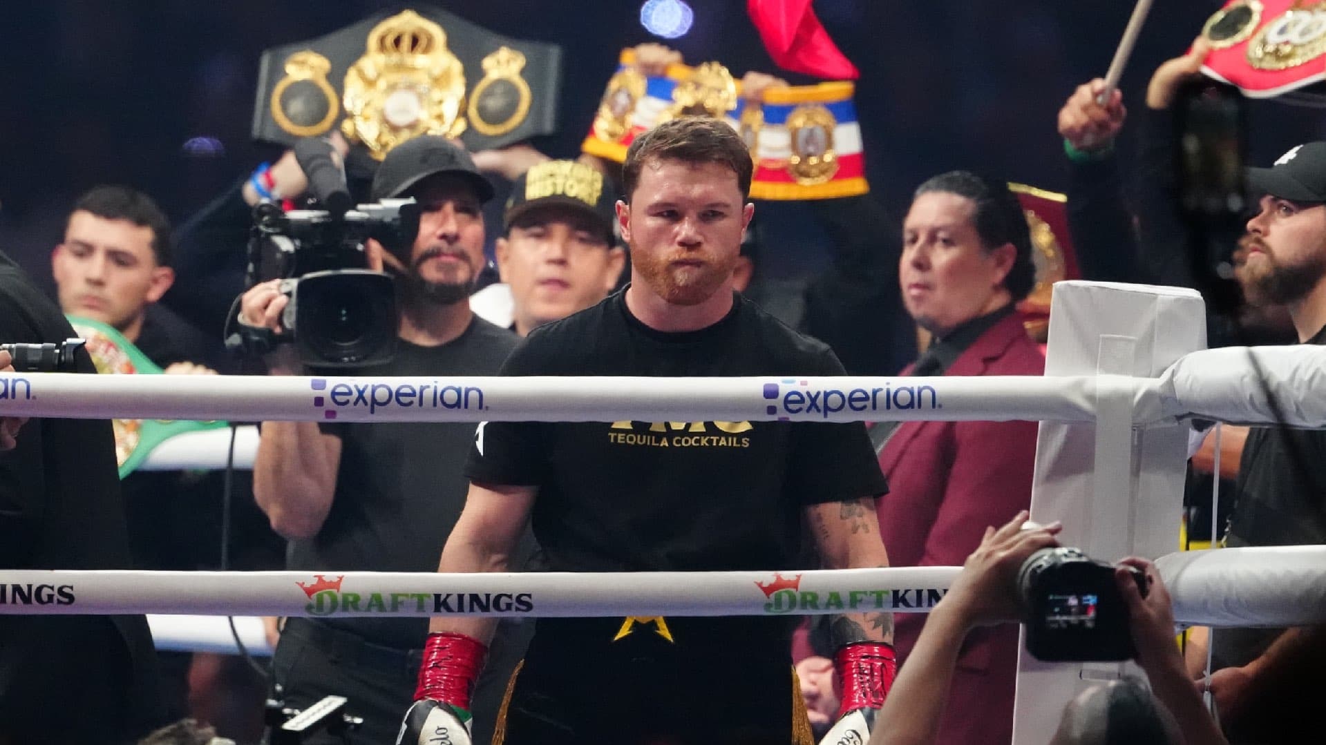 ¿Canelo Álvarez se Operará el Codo Luego de Perder vs Crawford? Esto se Sabe