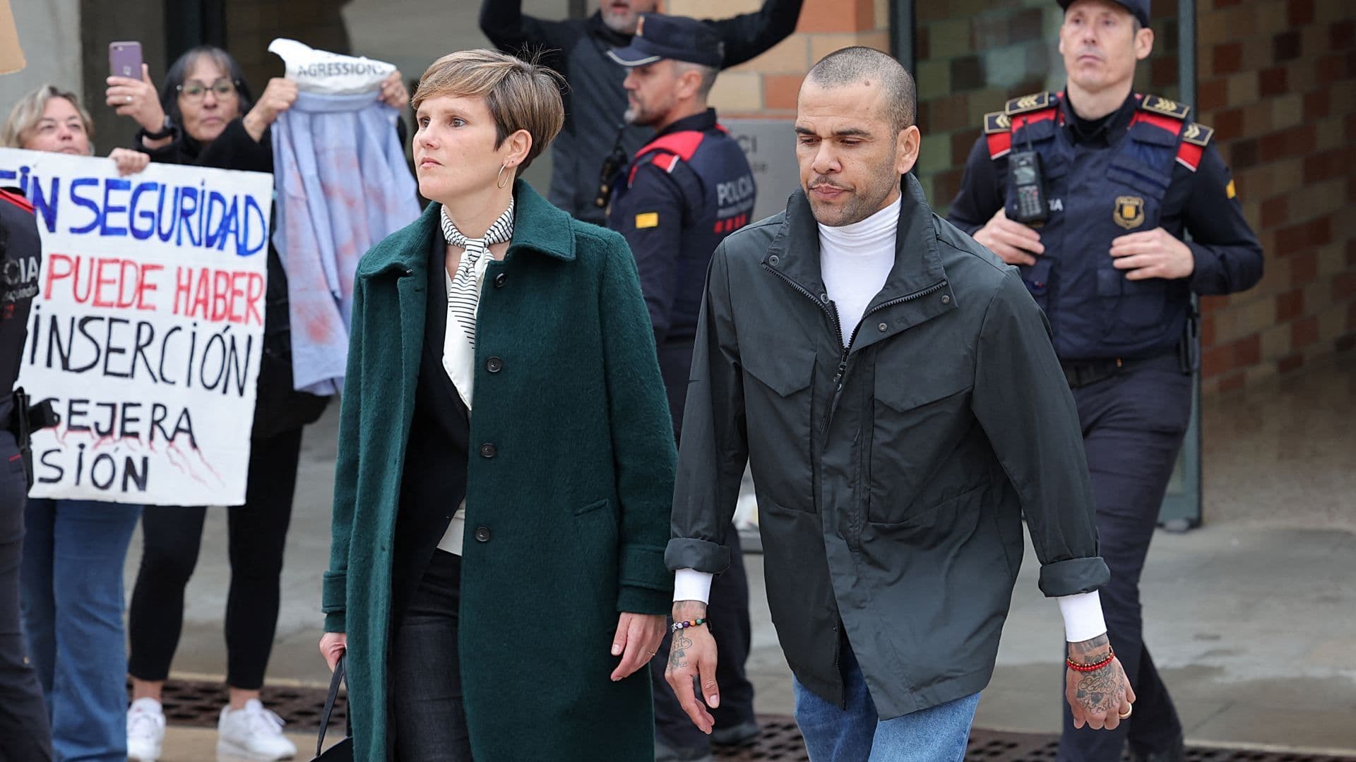 Dani Alves Seguirá en Libertad Provisional; Audiencia Rechaza Amparos contra Medida