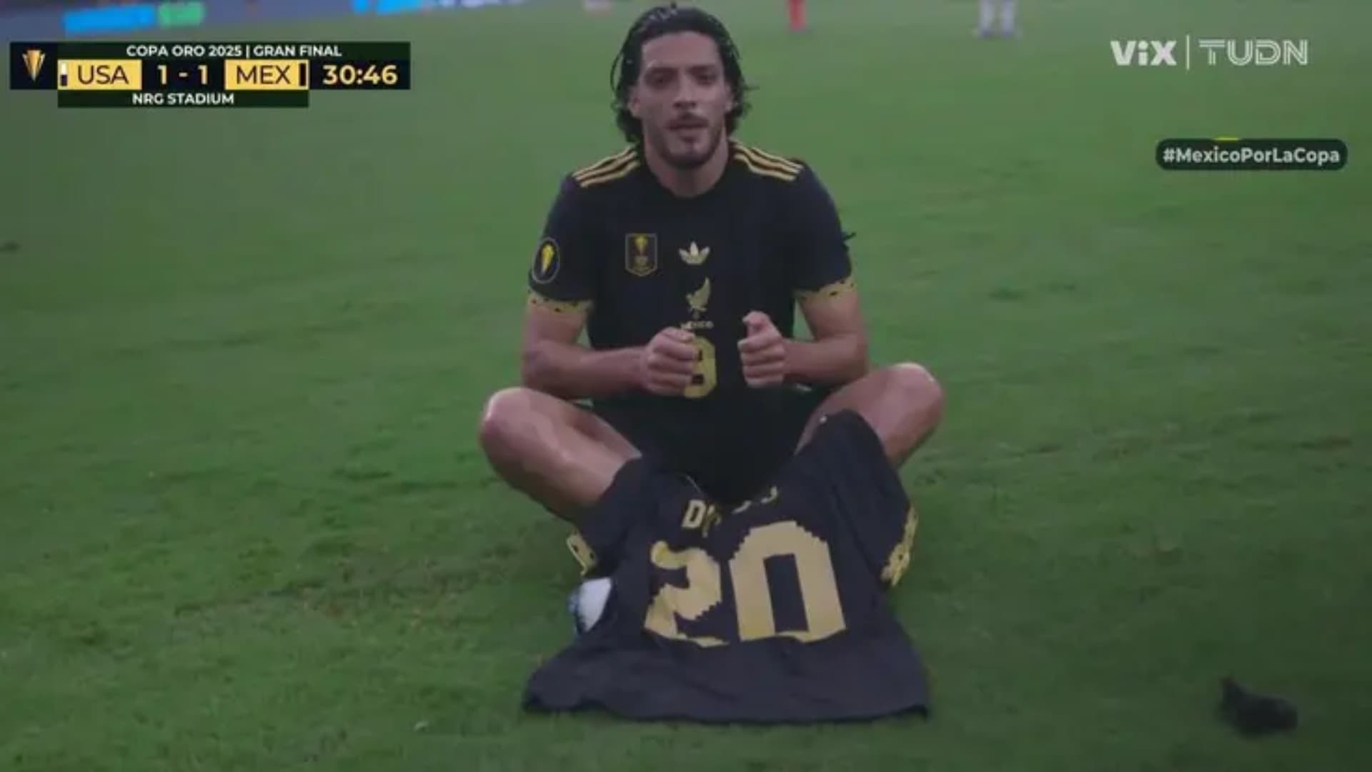 Video: Así fue la Celebración de Raúl Jiménez en Final México-EUA en Homenaje a Diogo Jota