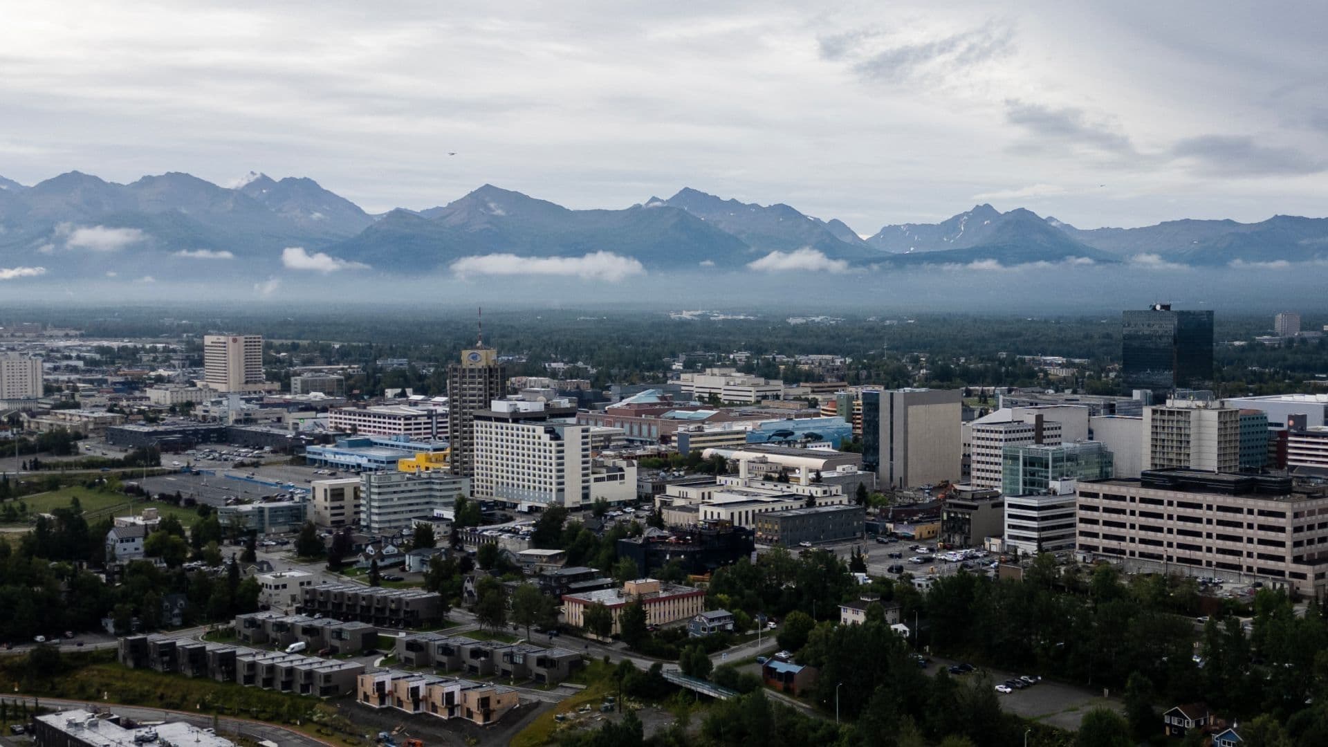 Así es Anchorage, Alaska, la Ciudad donde Se Reunirán Donald Trump y Vladimir Putin