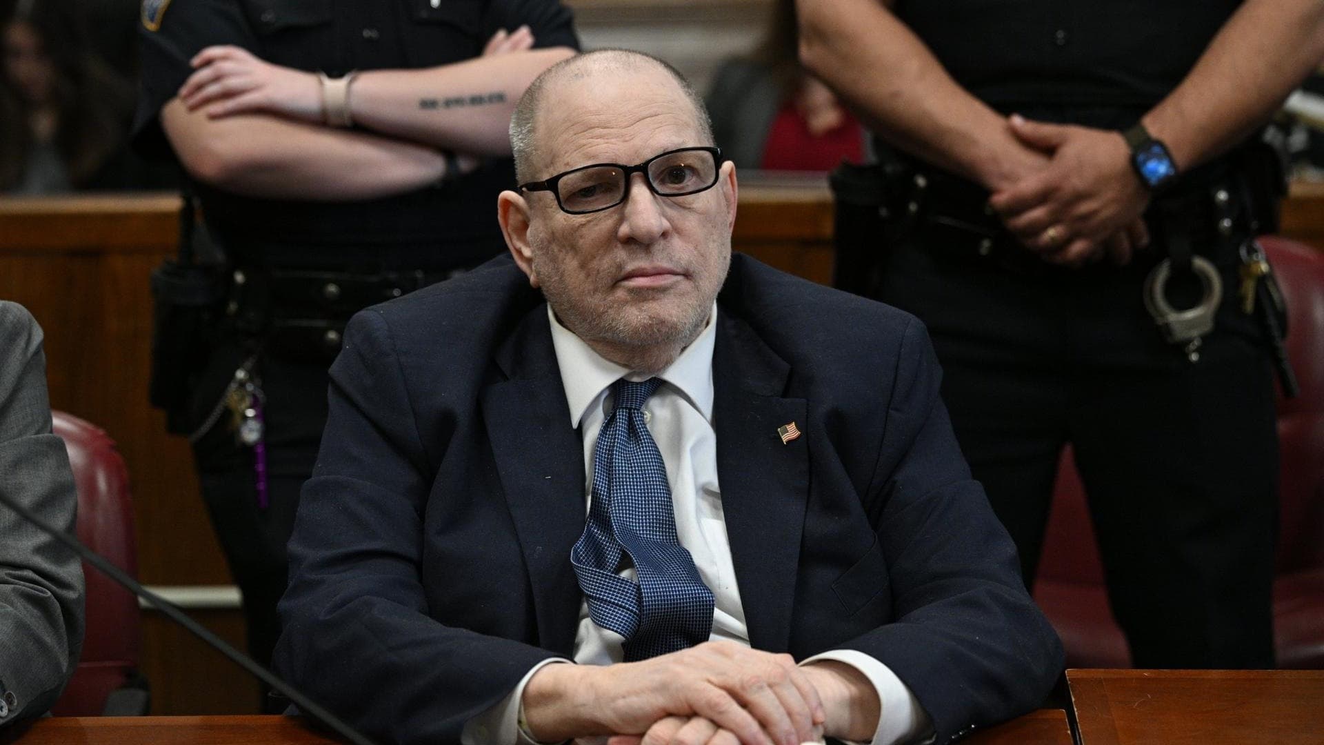 Trasladan al Exproductor Harvey Weinstein de la Cárcel a un Hospital en EUA