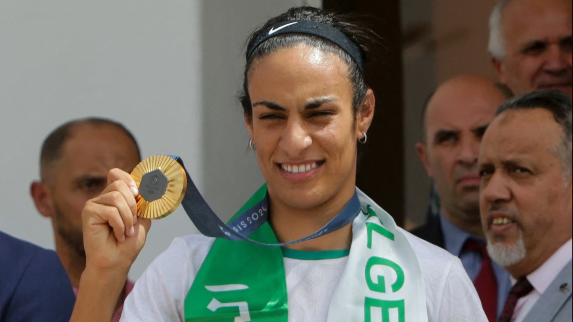 Campeona Olímpica de Boxeo, Imane Khelif, Inicia Batalla Legal contra sus Ciberacosadores