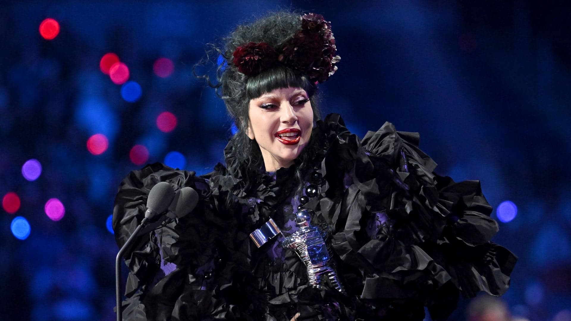 Lady Gaga Interrumpe su Show en Tokio para Lanzar un Mensaje Contra ICE