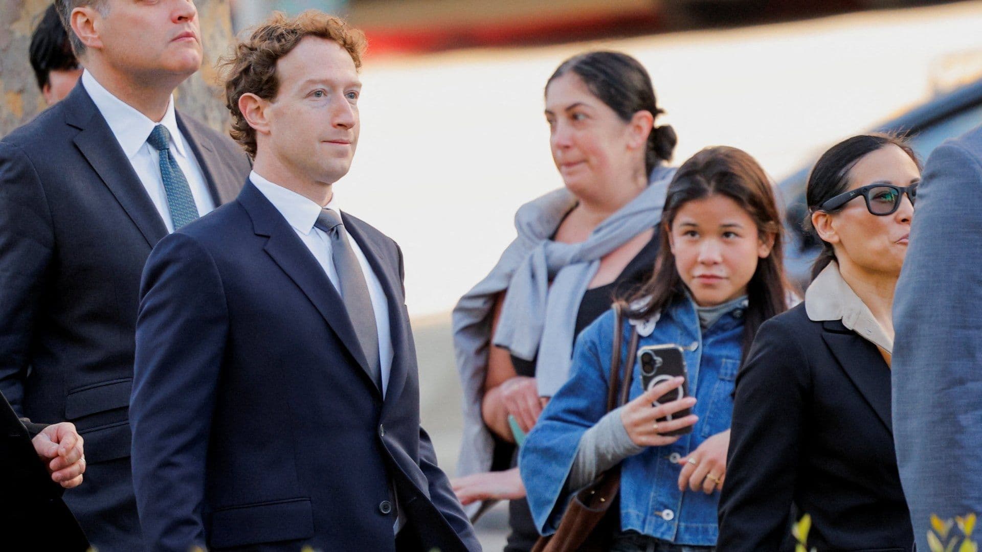 Juicio de Mark Zuckerberg Hoy: Una Joven de 20 Años Presentó Demanda, ¿De Qué lo Acusa?