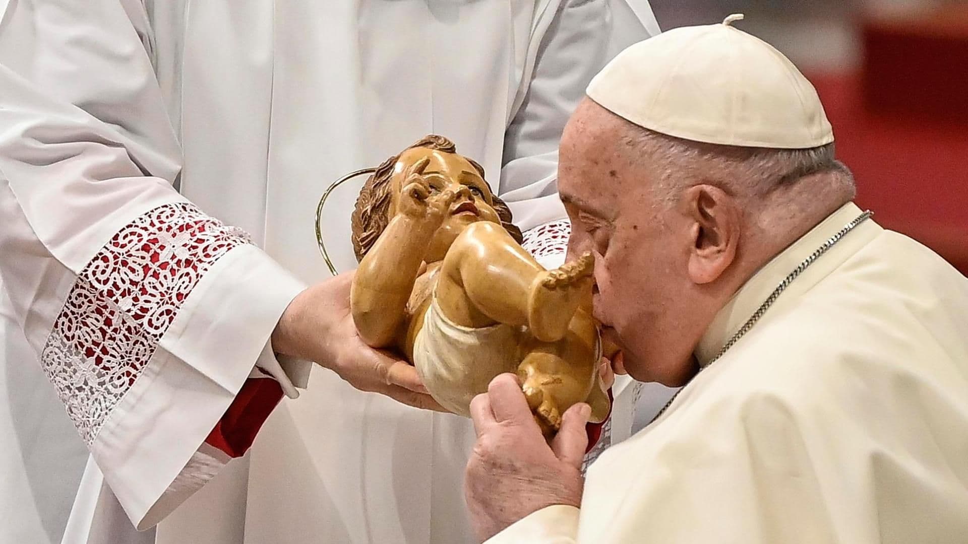 Papa Pide Unidad de la Iglesia en Misa por los Reyes Magos