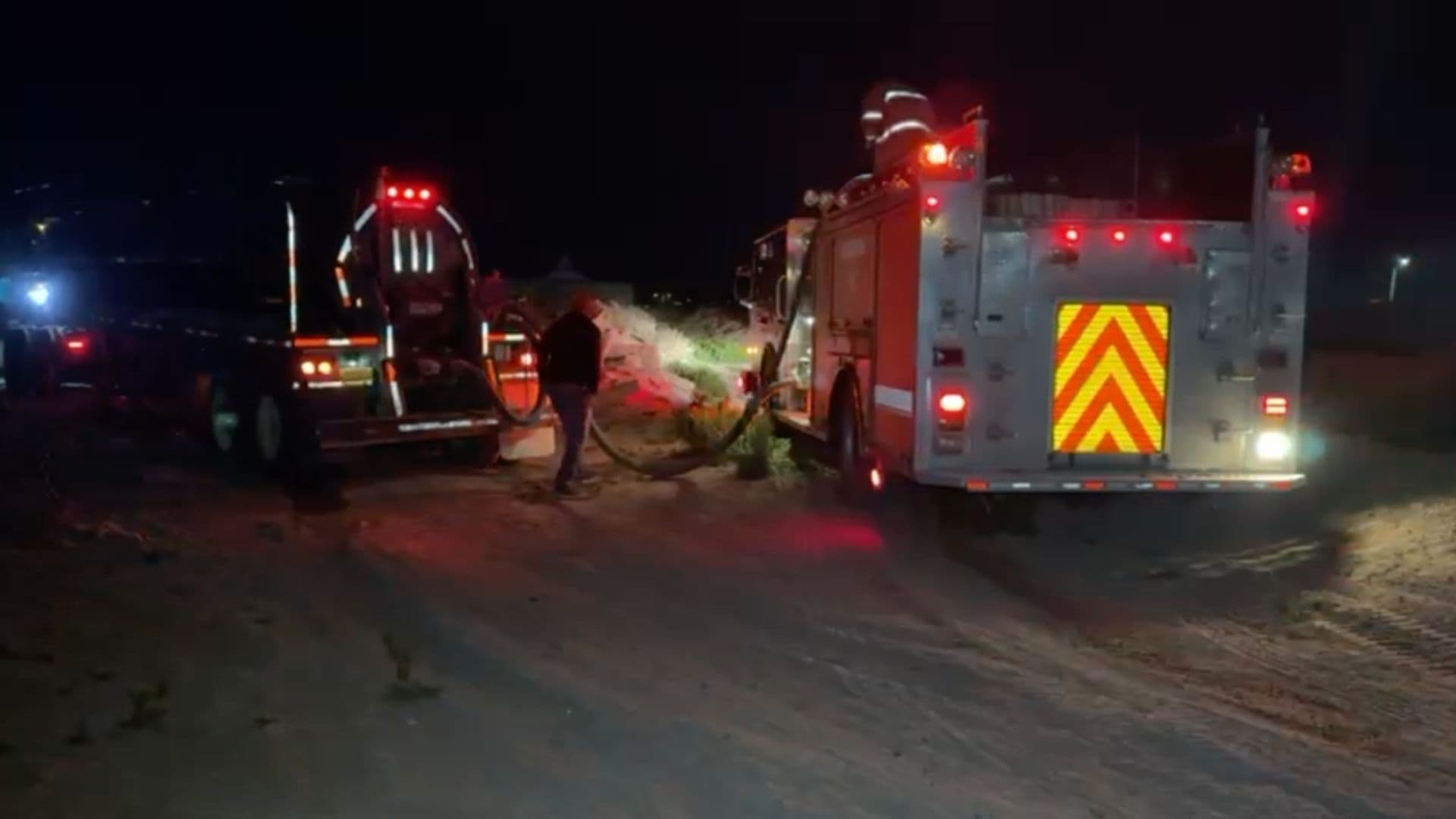 Se Incendia Tarimera en la Colonia Granjas Santa Elena de Ciudad Juárez