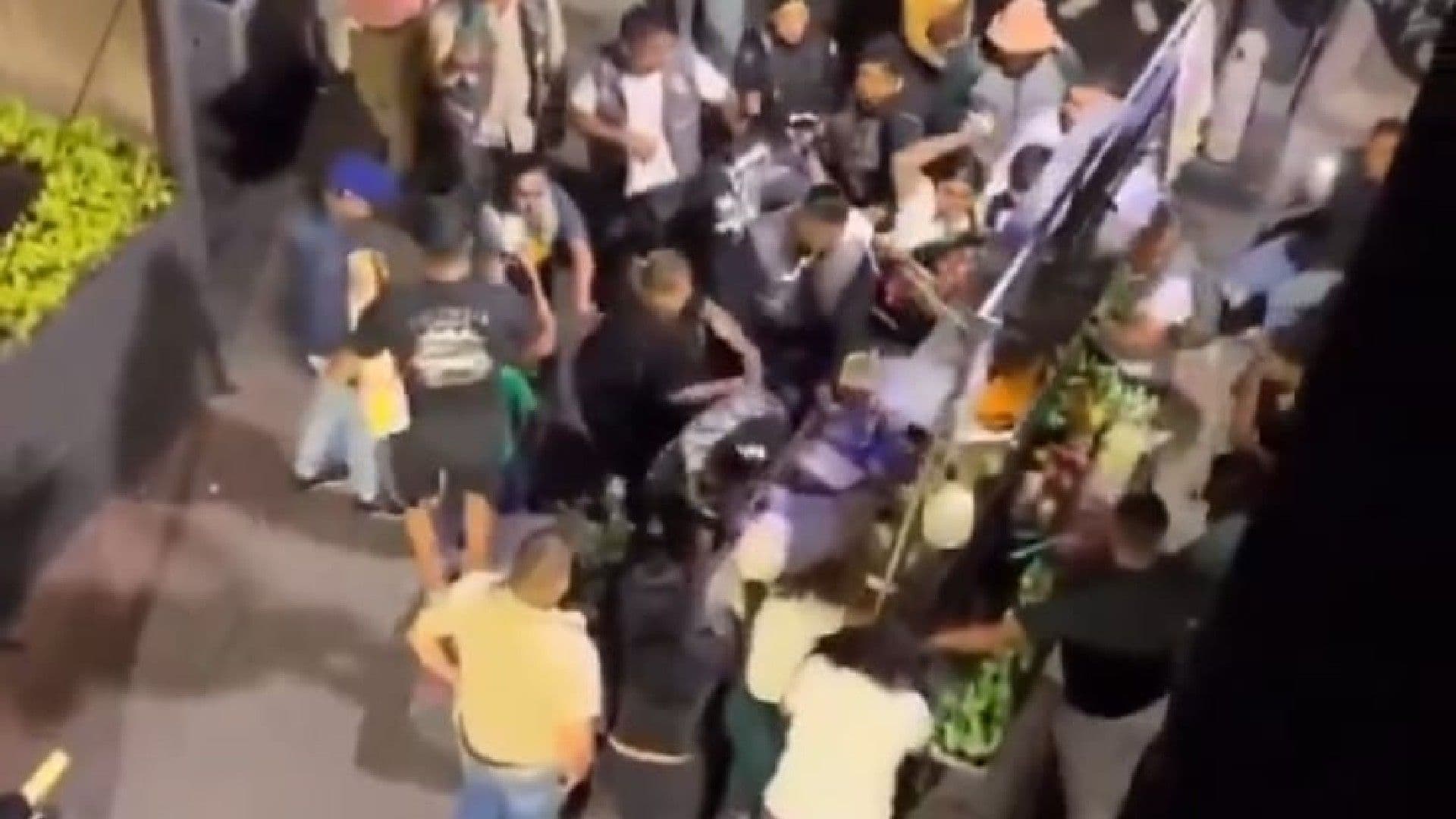 Investigan a Inspectores que Querían Retirar Puesto de Comida en la Catedral de Guadalajara