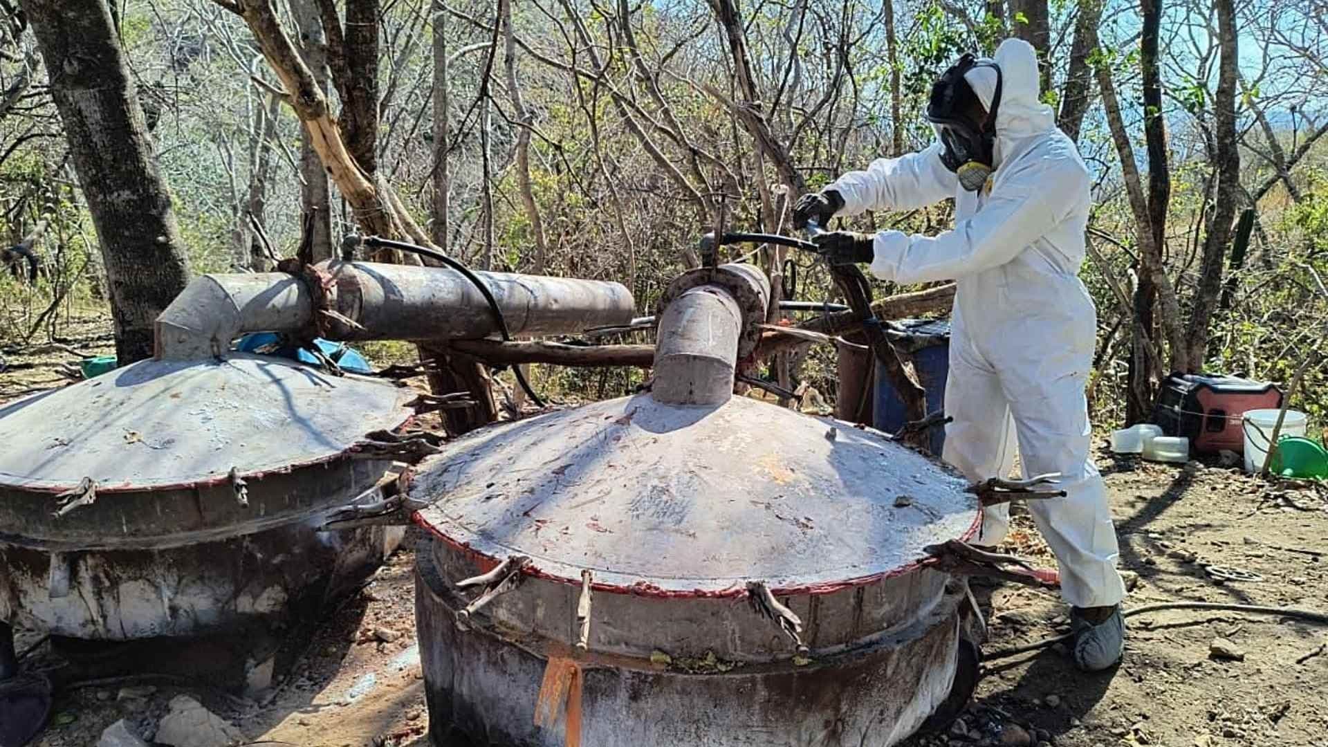 Marina Desmantela Laboratorio Clandestino de Metanfetamina en Cosalá, Sinaloa