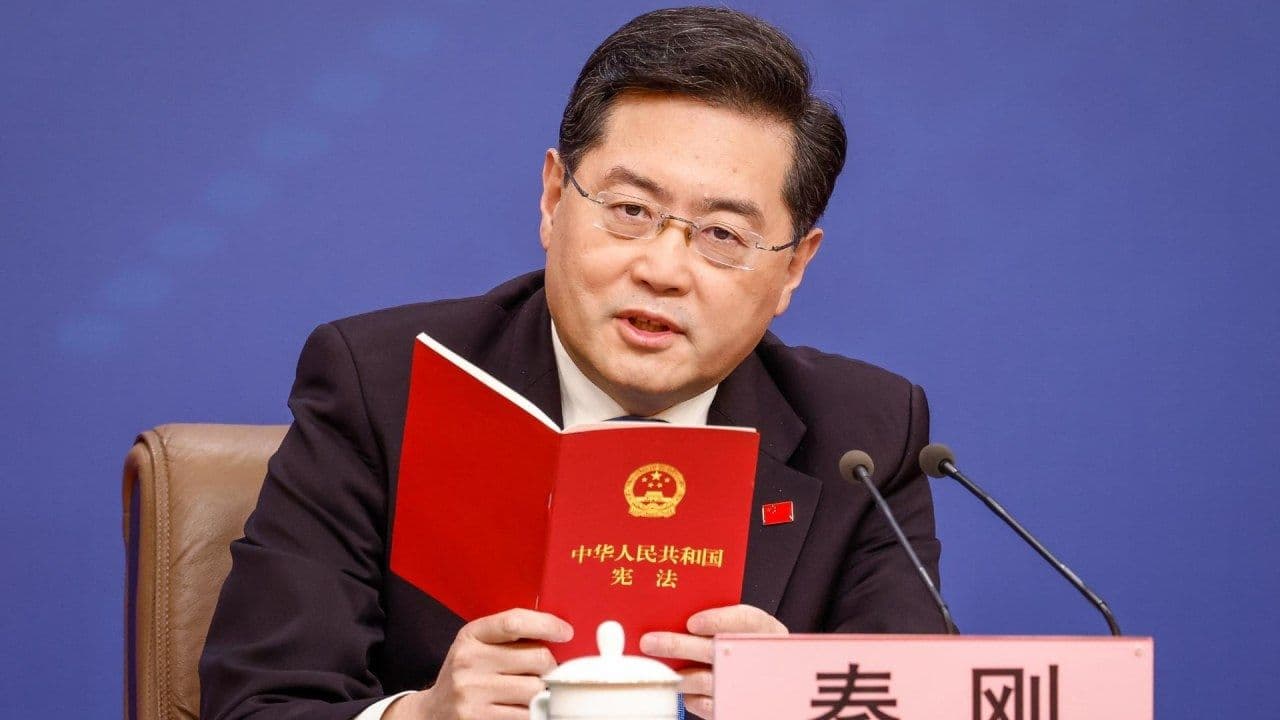 Pekín Acusa a EUA de Crear Crisis para Contener a China