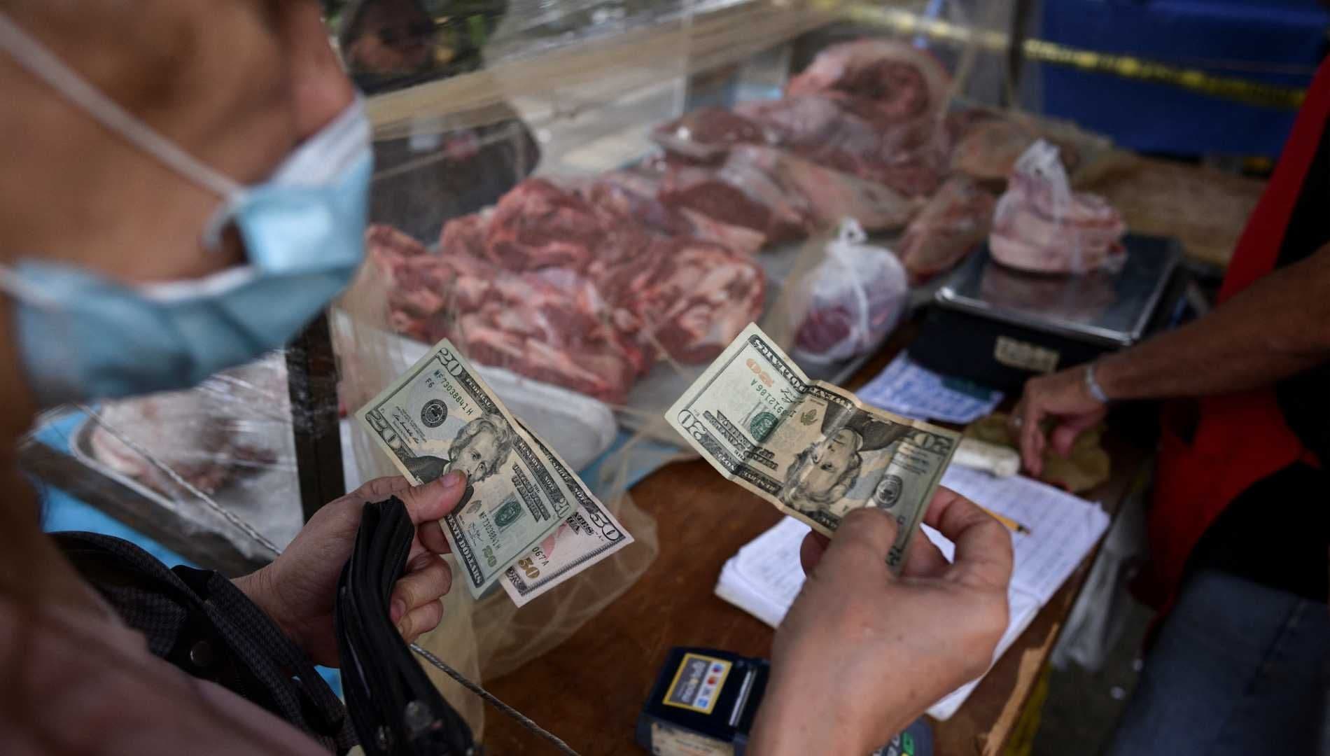 Inflación en EUA Cae al 6%, Nivel Más Bajo Desde Septiembre de 2021