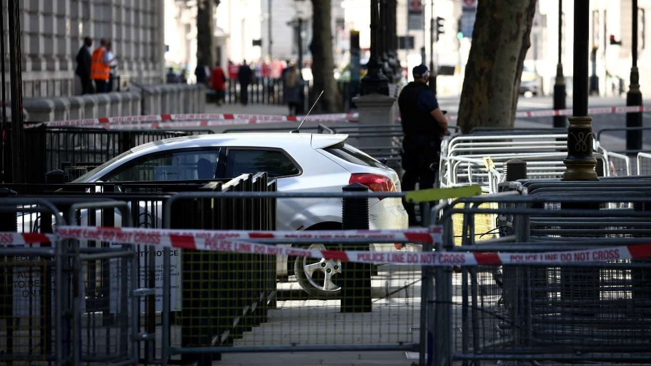 Choca Auto contra Casa del Primer Ministro Británico, Downing Street