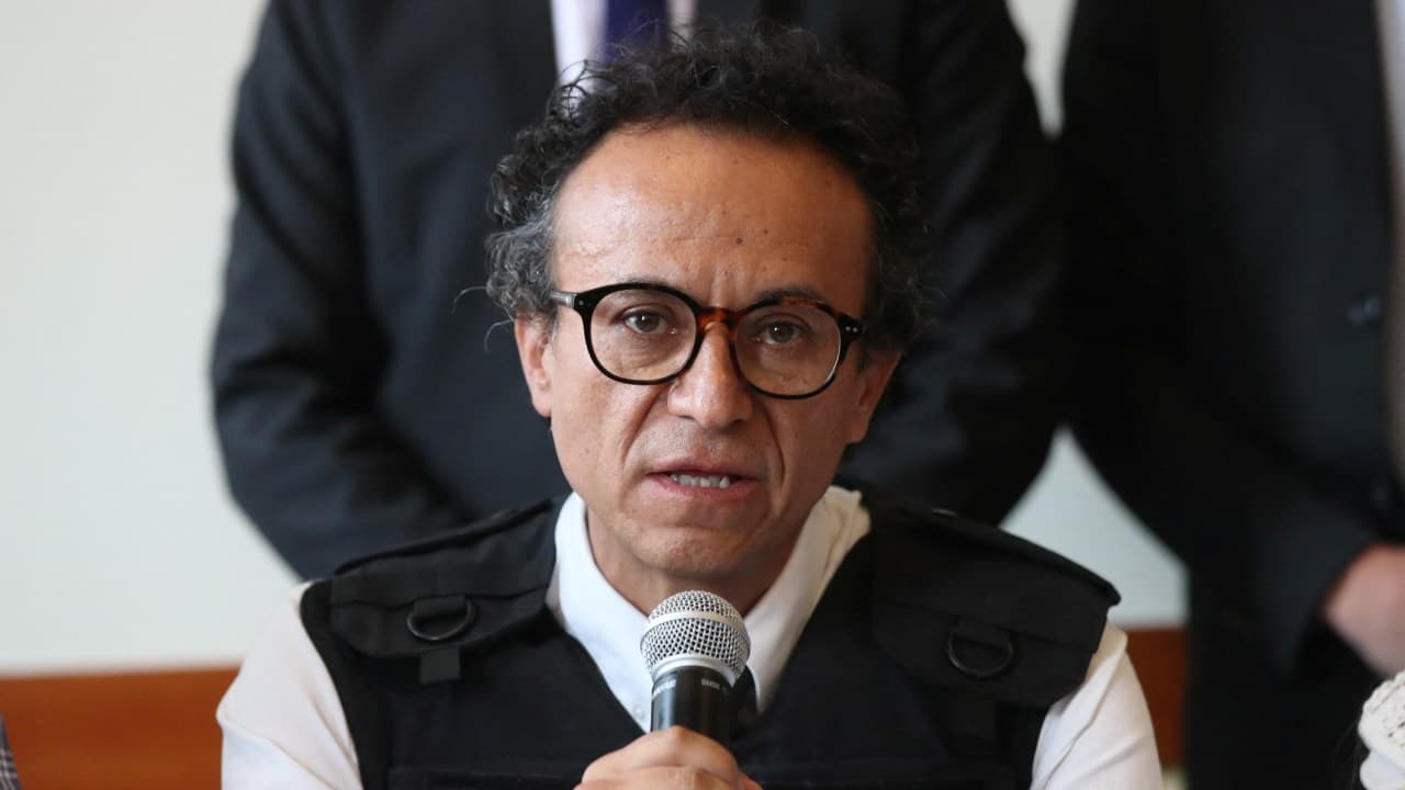 Movimiento de Villavicencio Da Marcha Atrás y Nombra a Otro Candidato en Ecuador