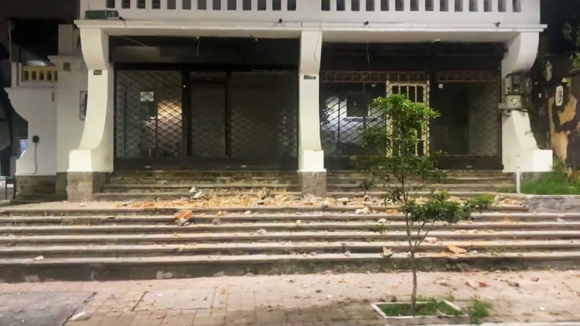 Video | Así se Vivió el Fuerte Sismo que Sacudió a Quito, Ecuador