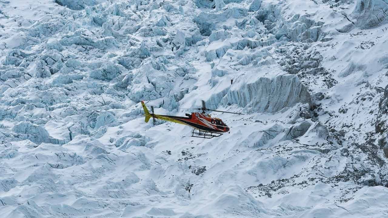 Prohíben Vuelos de Helicópteros ‘No Esenciales’ tras Muerte de Mexicanos cerca del Everest
