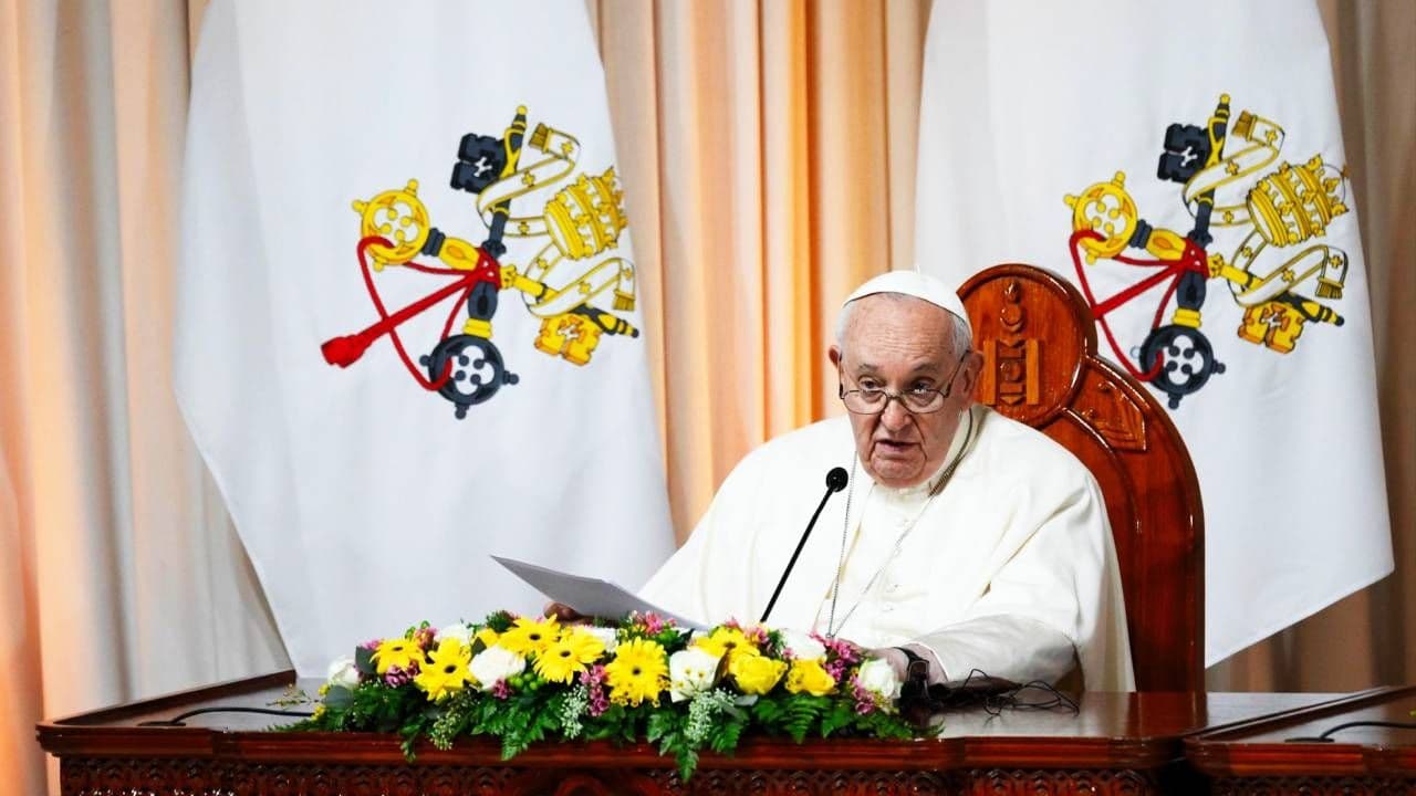 Papa en Mongolia Habla del Medioambiente, Corrupción y Pide por la Paz