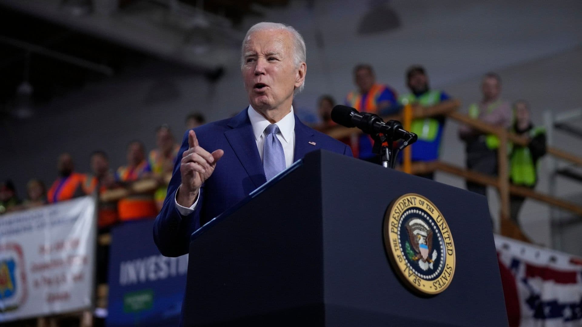 Biden y Trump Ganan las Primarias de sus Partidos en Ohio, Illinois y Kansas