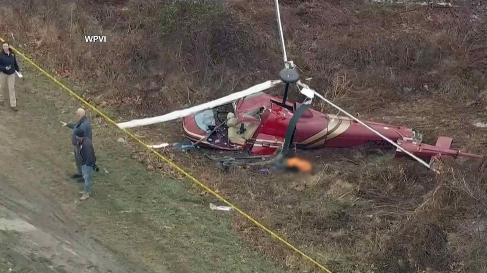 Dos Helicópteros se Estrellan en el Aire en Hammonton, Nueva Jersey; Hay un Muerto y Un Herido
