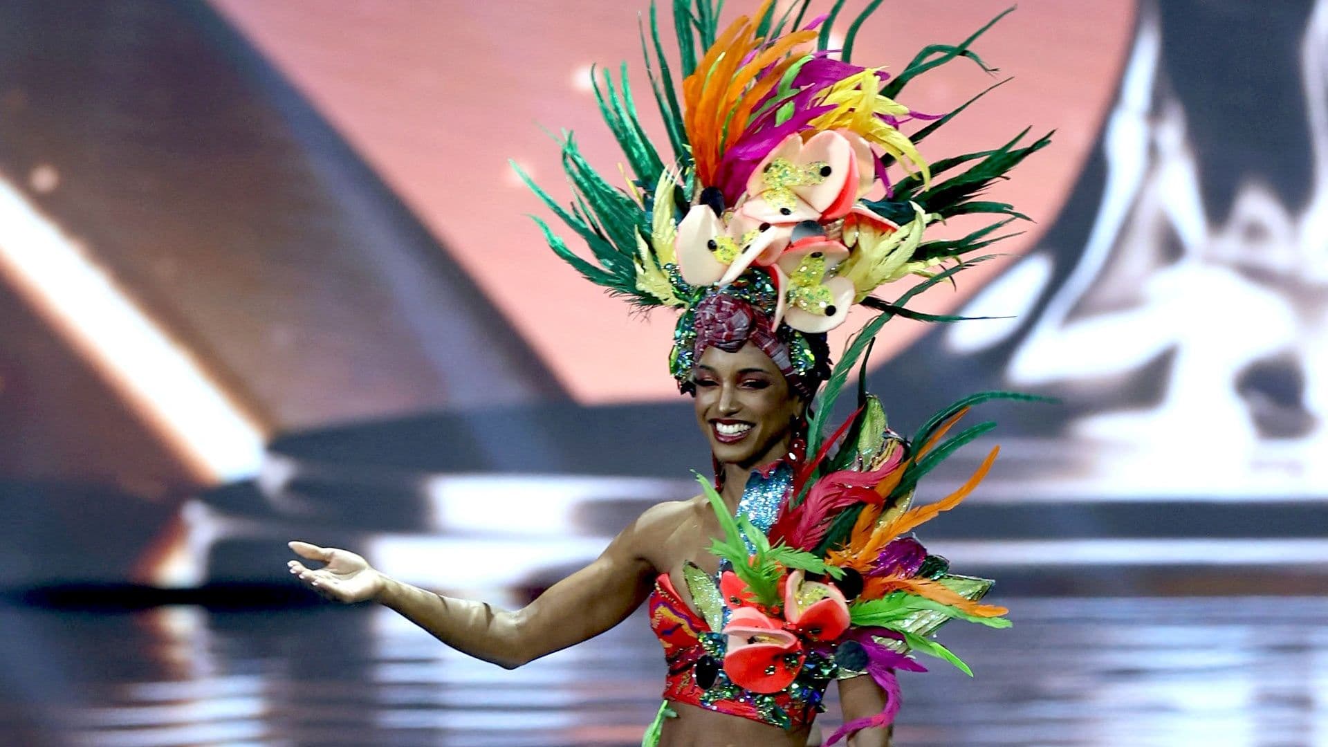 Miss Universo Jamaica Refuta Versión de Chile Sobre Presunto Abandono a Gabrielle Henry