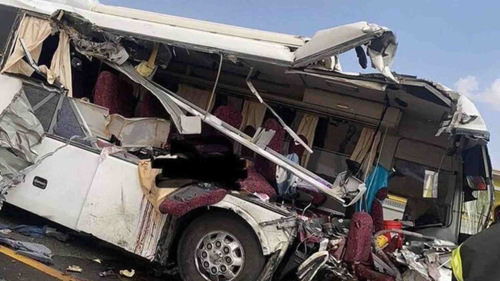 Mueren 20 Personas en Accidente de Autobús que Iba a La Meca