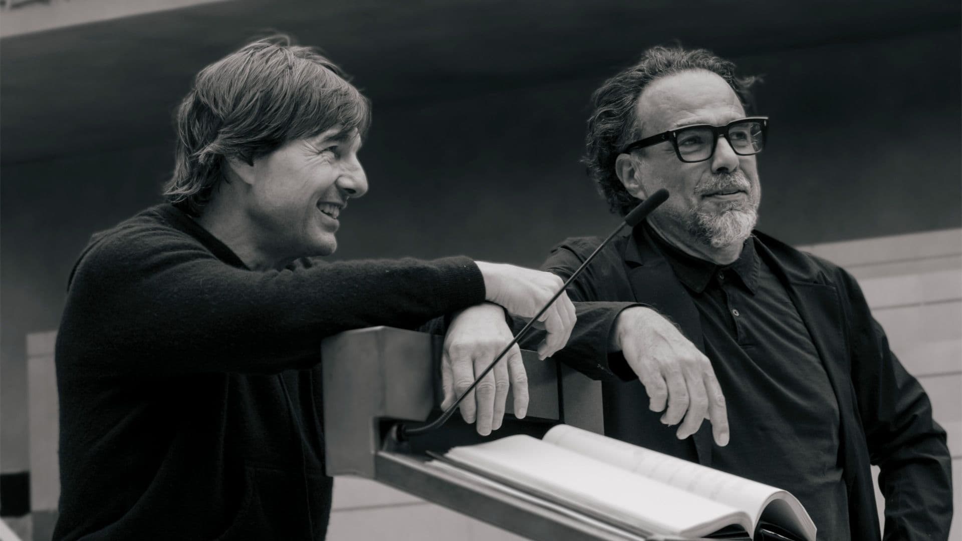 Tom Cruise Comparte Foto con Iñárritu; le Conmueve que el Mexicano le Entregara Oscar Honorífico