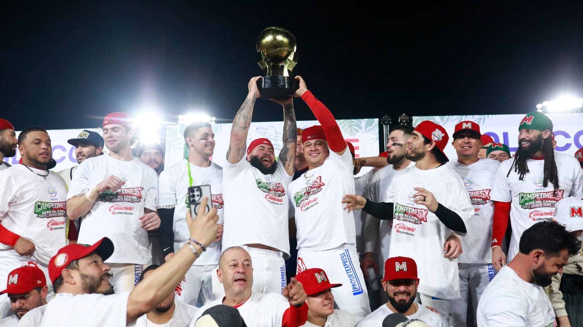 Los Charros de Jalisco Ganan Su Primer Título de la Serie del Caribe en Dramática Final