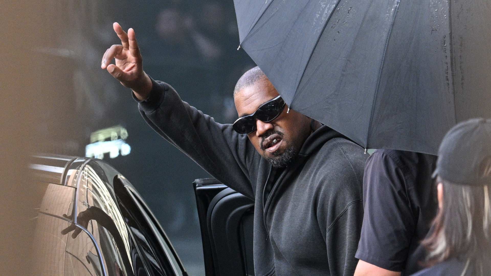 Prohíben a Kanye West Viajar a Reino Unido: ¿Cuál Es el Motivo?